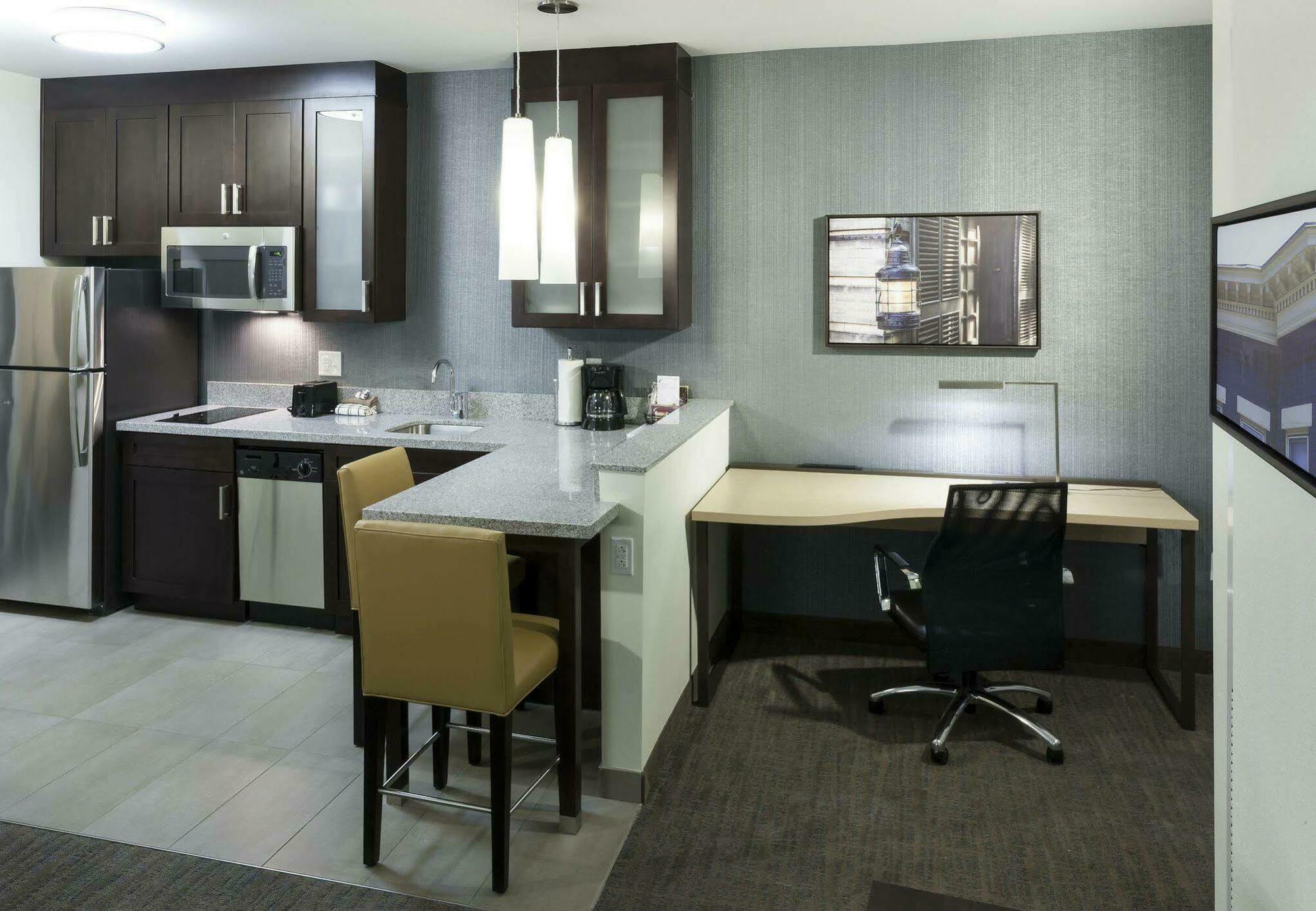 Residence Inn By Marriott Richmond Downtown Екстериор снимка